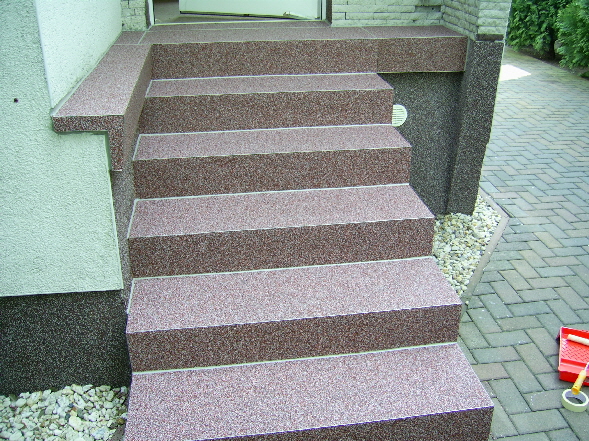 2007, die Treppe in Grfenhainichen mit BT - Farbquarzen fertig beschichtet